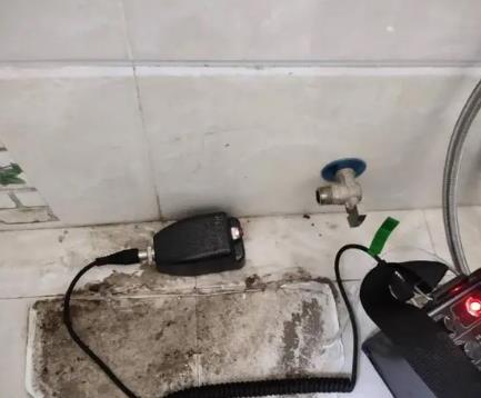 依兰屋顶漏水维修公司分享下卫生间漏水的危害及解决方法